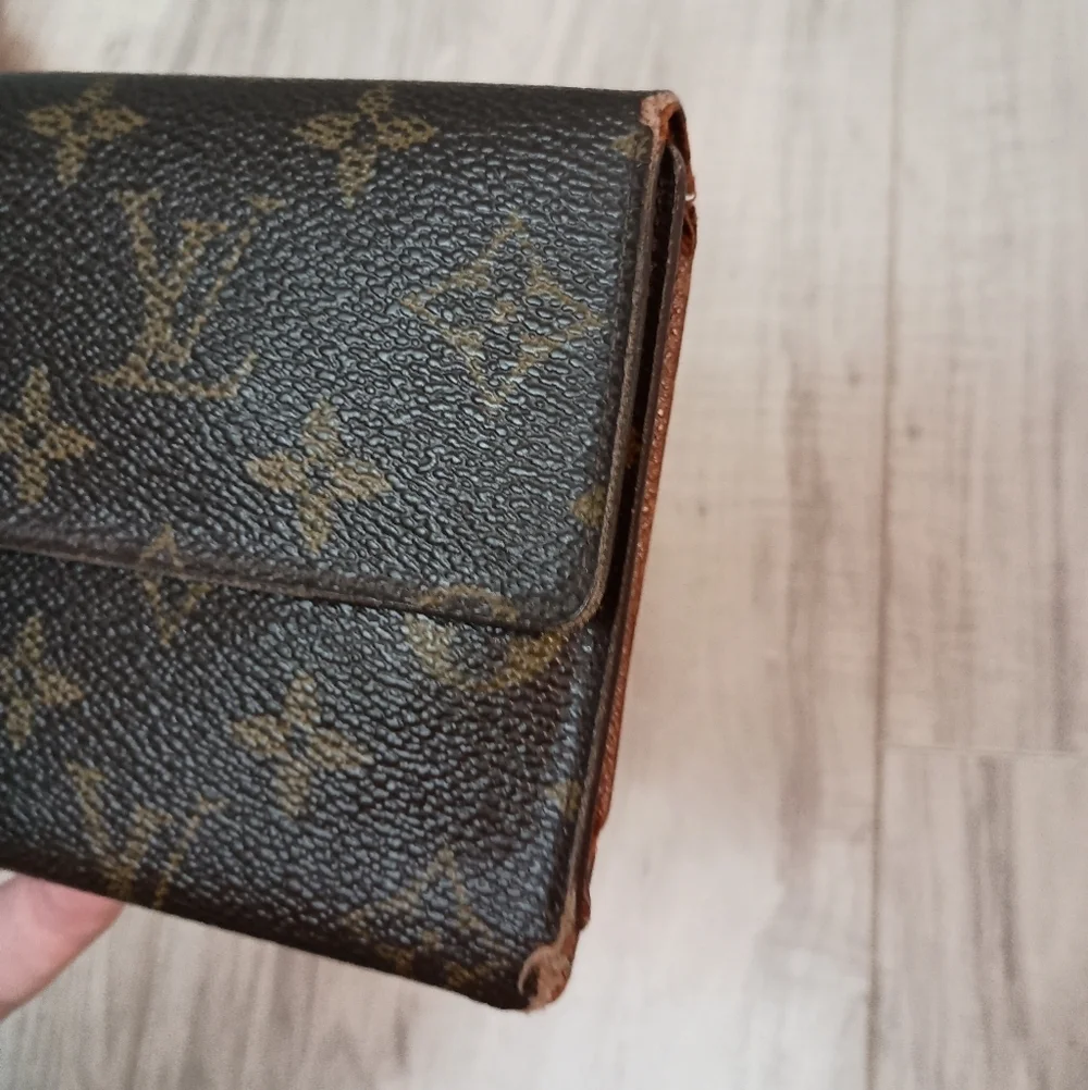 Louis Vuitton Brown Monogram Clutch - Picture 5 of 14